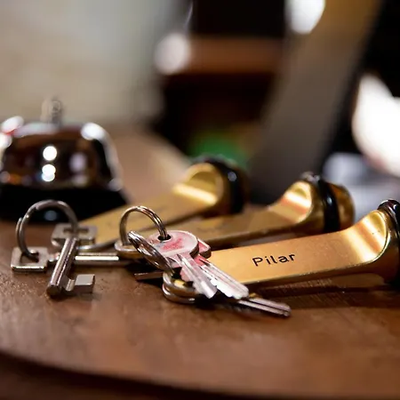 Amadeus Restaurant & Boutique Well