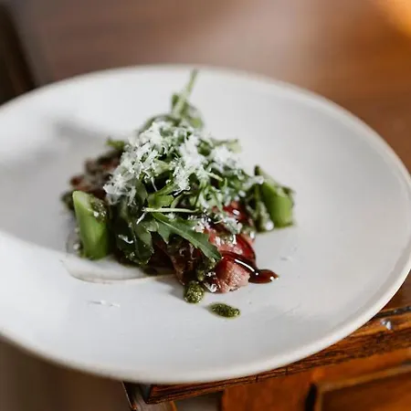 Отель Amadeus Restaurant & Boutique