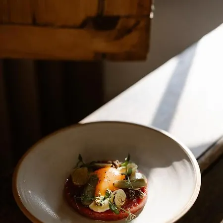 Amadeus Restaurant & Boutique Well