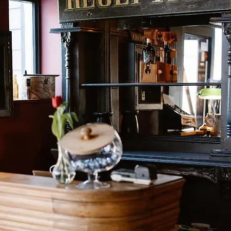 Отель Amadeus Restaurant & Boutique