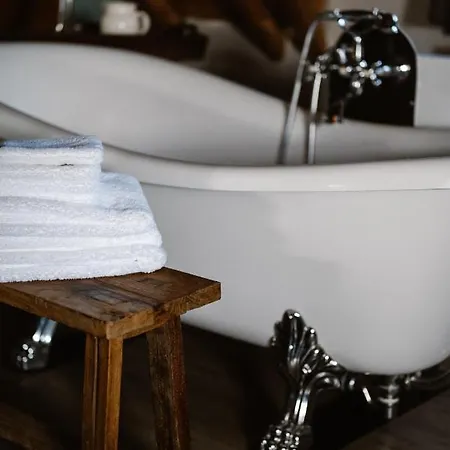 Amadeus Restaurant & Boutique 호텔 *