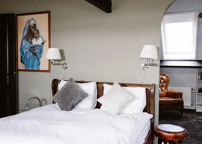 Amadeus Restaurant & Boutique *