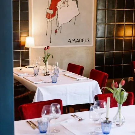 Amadeus Restaurant & Boutique *