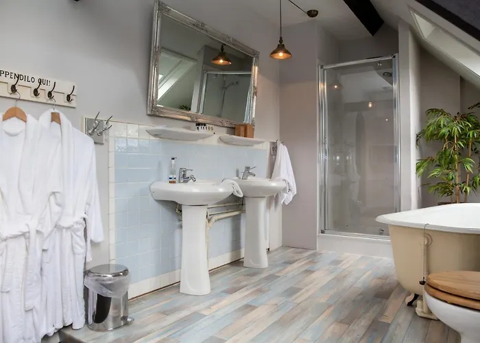 Amadeus Restaurant & Boutique