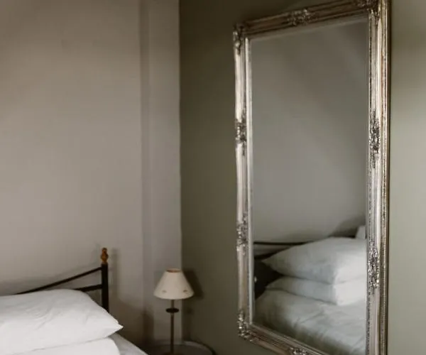 Amadeus Restaurant & Boutique *